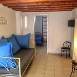Mama\'S Townhouse